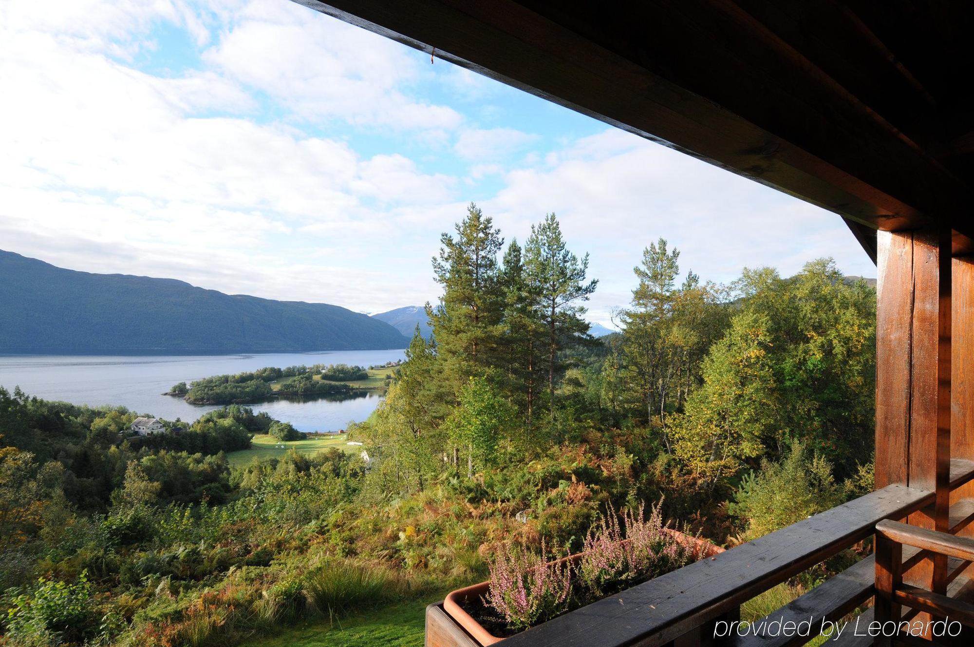 Storfjord Hotel Skodje Exteriör bild